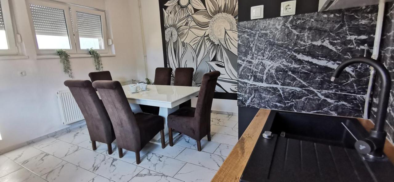 Apartman Wolf Varaždin エクステリア 写真